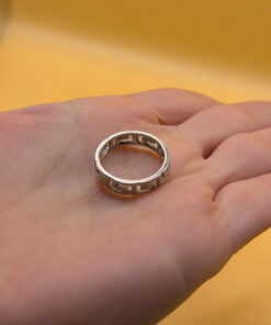 Beautiful sterling silver ring Uk size L