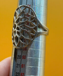 Sterling silver floral ring Uk size P