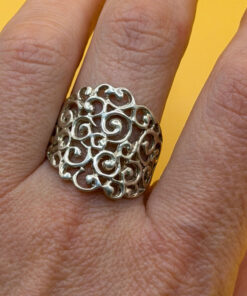 Vintage Sterling Silver Wide Filigree Spiral Pattern RingUk size R