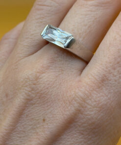 Large cubic zirconia vintage sterling silver ring, size Q #147