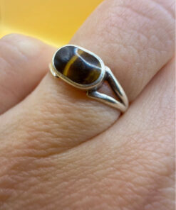 sterling silver ring features a natural tiger's syrup size L#149