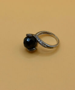 Cupronickel ring with a sulfur stone (possibly onyx), UK size K