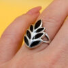 sterling silver ring leaf ring featuring a black onyx inlay Uk size J 1/2#141