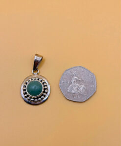 sterling silver pendant featuring a round green aventurine Mexico #142