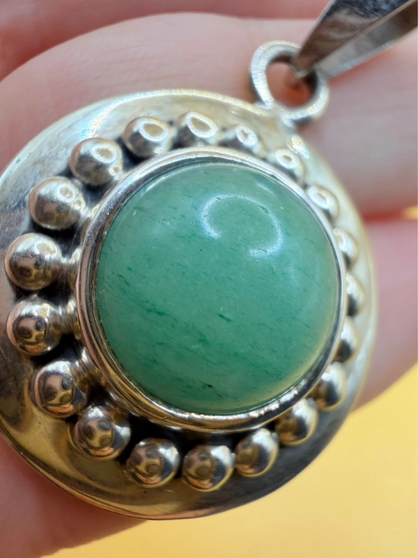 sterling silver pendant featuring a round green aventurine Mexico #142