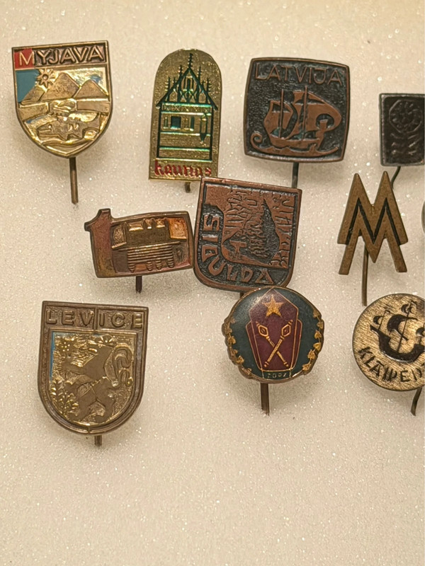 Baltic Soviet Union vintage pins#2