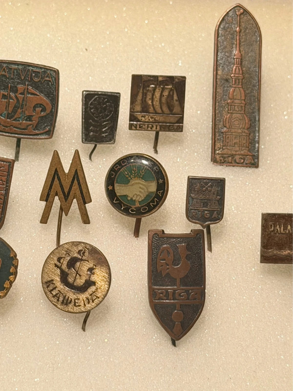 Baltic Soviet Union vintage pins#2