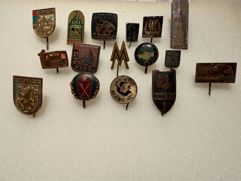 Baltic Soviet Union vintage pins#2