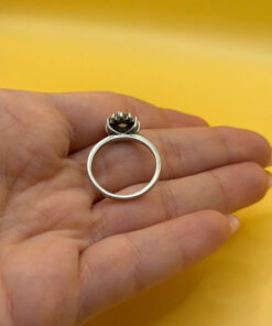 Vintage silver ring Uk size with CZ N