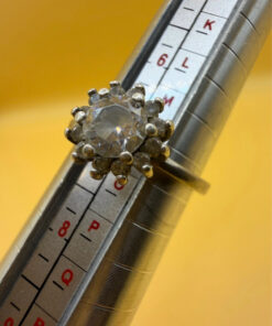 Vintage silver ring Uk size with CZ N