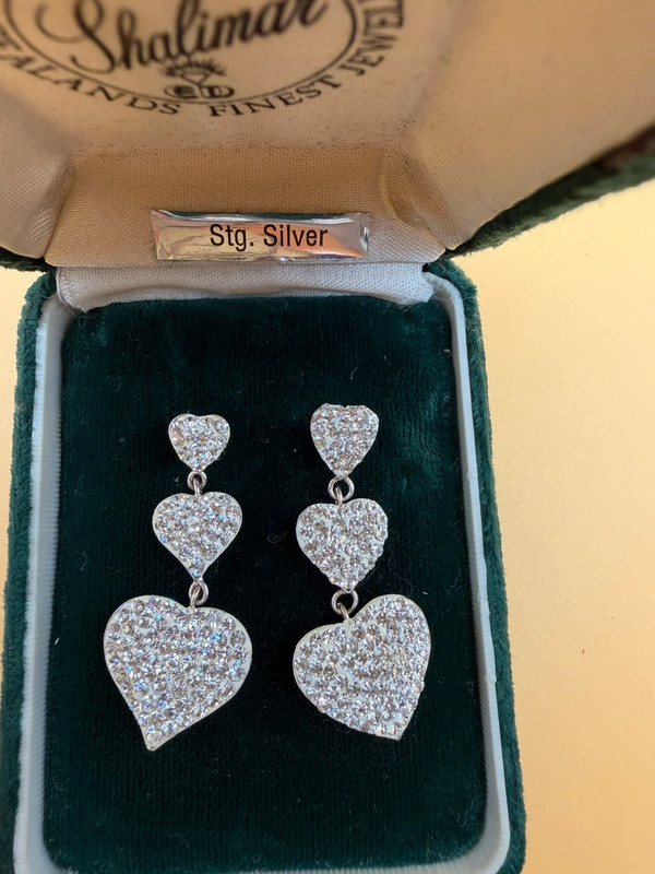 Vintage shalimar New Zealand triple heart sterling silver drop earrings