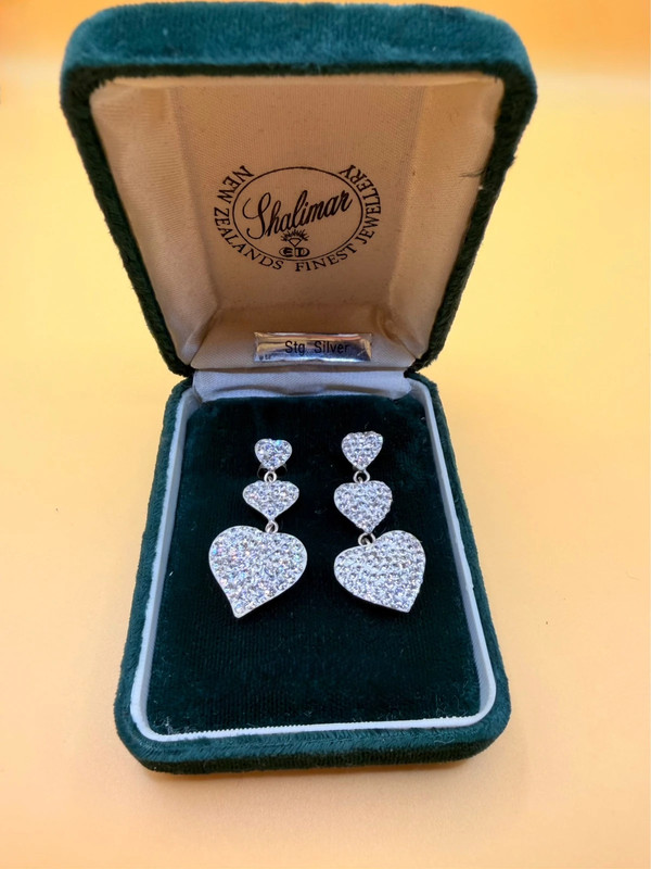 Vintage shalimar New Zealand triple heart sterling silver drop earrings