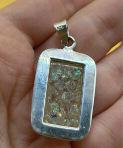 Sterling silver 925 pendant, resin with opal chips