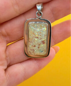 Sterling silver 925 pendant, resin with opal chips