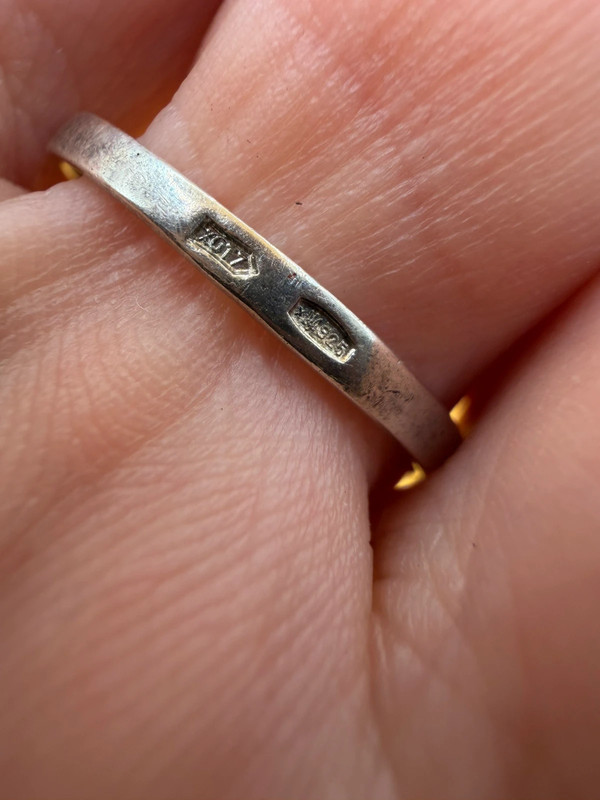 Sterling silver ring with sparkling CZ Uk size P#49