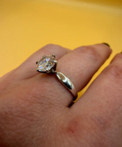 Sterling silver ring with sparkling CZ Uk size P