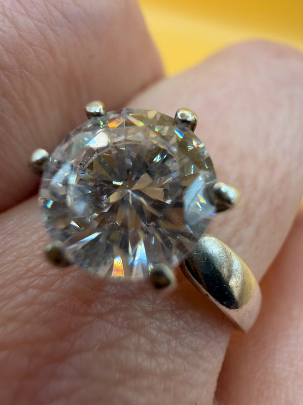 Sterling silver ring with sparkling CZ Uk size P#49