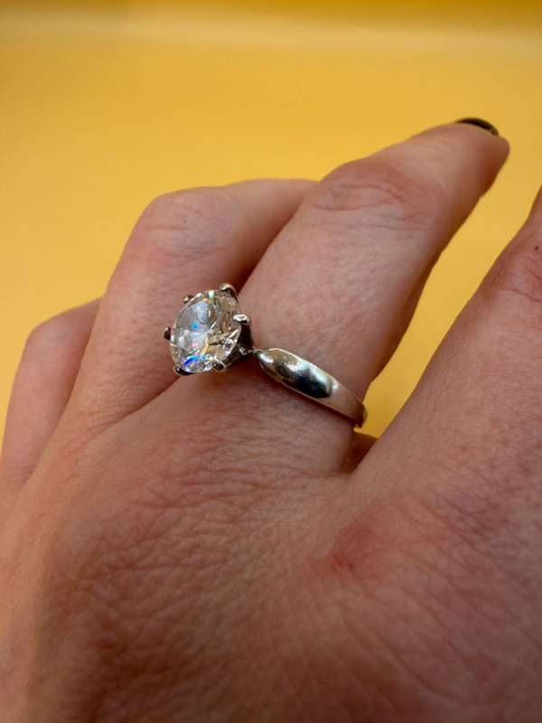 Sterling silver ring with sparkling CZ Uk size P#49