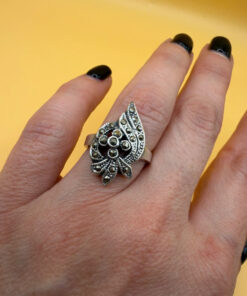 Sterling silver ring with marcasite stones size M