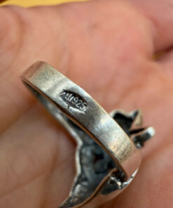 Sterling silver ring with marcasite stones size M