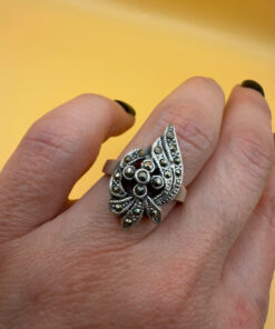 Sterling silver ring with marcasite stones size M