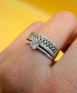Sterling silver ring with sparkling CZ Uk size Q#114