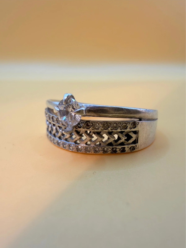 Sterling silver ring with sparkling CZ Uk size Q#114