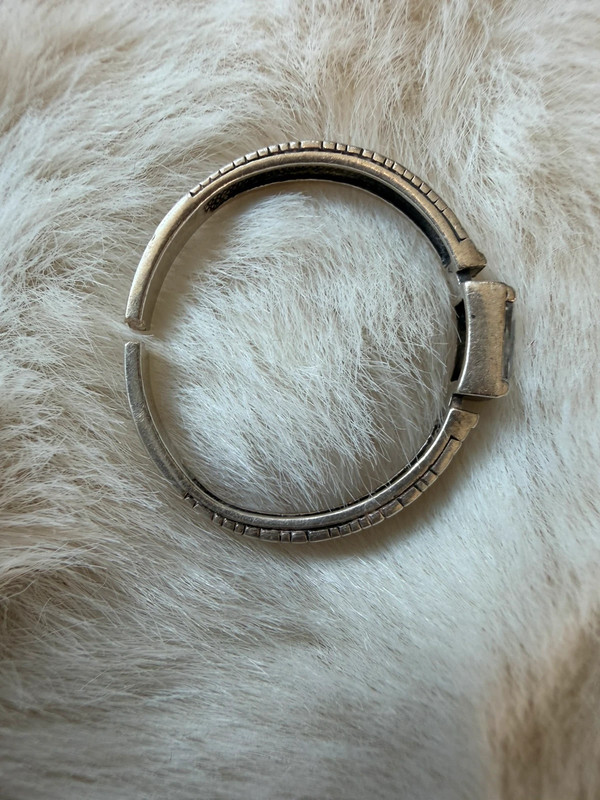 Men/women Sterling silver ring “safe and protect” size V