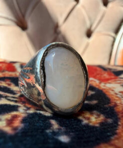 Men’s Eastern-style ring nickel ring, size Q,wight agate (Zard Aqeeq)