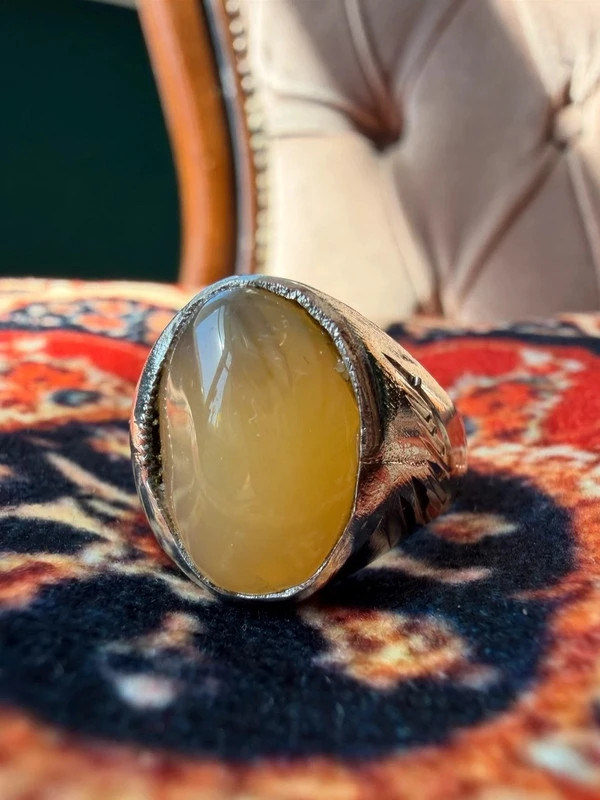 Men’s Eastern-style ring nickel ring, size U, with yellow agate (Zard Aqeeq).