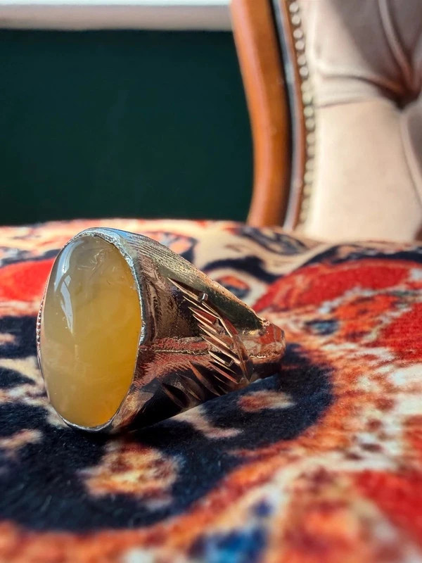 Men’s Eastern-style ring nickel ring, size U, with yellow agate (Zard Aqeeq).