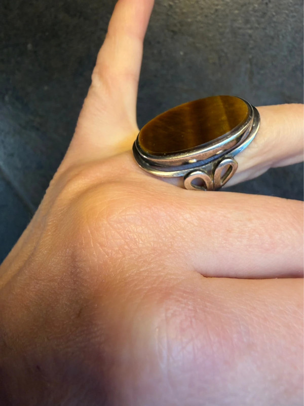 Vintage sterling silver ring Uk size K oval-shaped Tiger's Eye