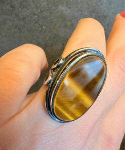 Vintage sterling silver ring Uk size K oval-shaped Tiger's Eye