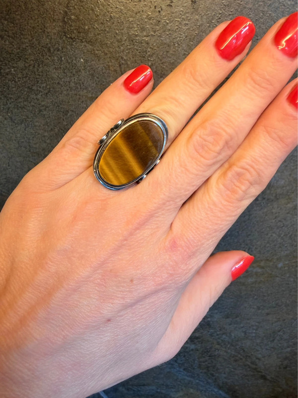 Vintage sterling silver ring Uk size K oval-shaped Tiger's Eye
