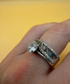 Sterling silver ring Uk size R