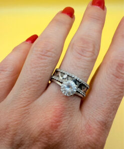 Sterling silver ring Uk size R