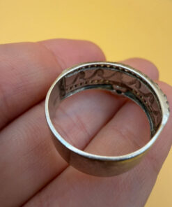 Sterling silver ring Uk size R