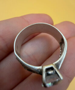 Sterling silver ring Uk size R