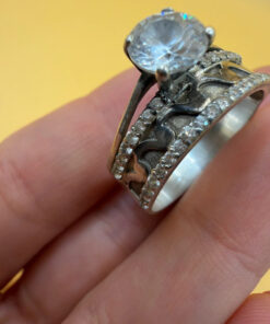 Sterling silver ring Uk size R
