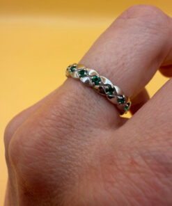 Stunning sterling silver ring with green stones Uk size O#146