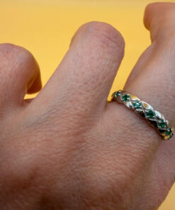 Stunning sterling silver ring with green stones Uk size O