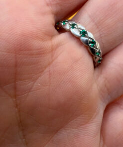 Stunning sterling silver ring with green stones Uk size O