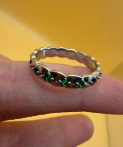 Stunning sterling silver ring with green stones Uk size O