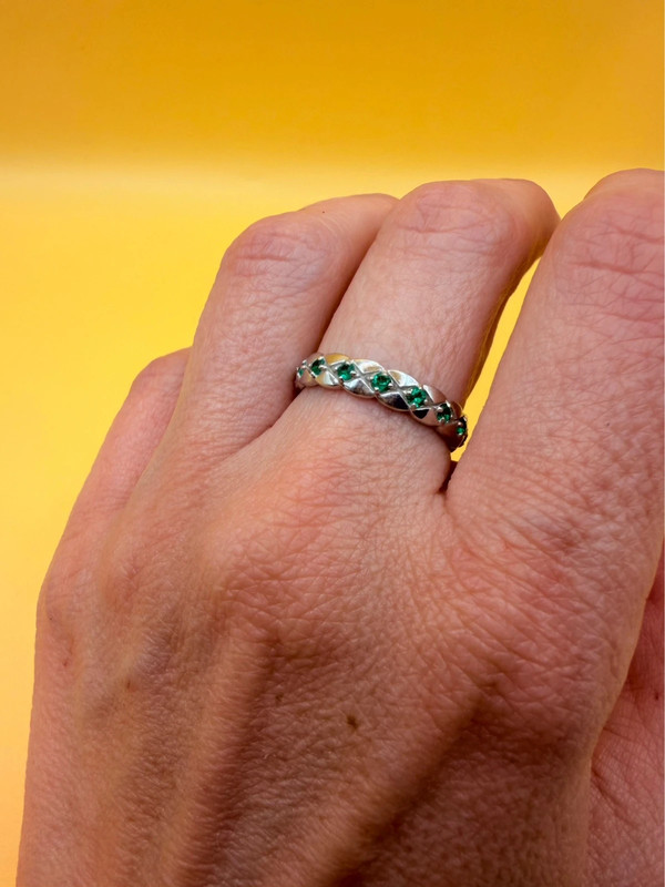 Stunning sterling silver ring with green stones Uk size O#146
