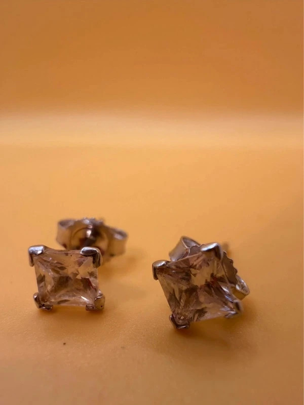 White gold 9 carat stud earrings with sparkling cubic zirconia #143