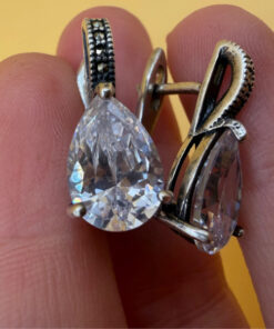 Incredibly beautiful sterling silver earrings with huge CZ