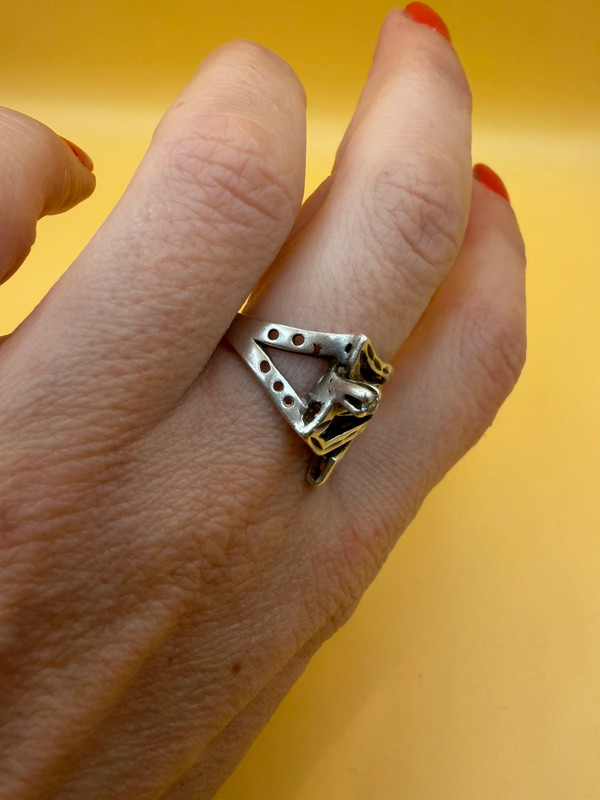 Unusual fashion sterling silver ring Uk P weight 4gr