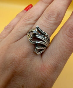 Unusual fashion sterling silver ring Uk P weight 4gr