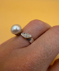 Sterling silver ring with pearl Uk size L 1/2