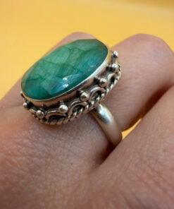 Vintage 925 Sterling Silver natural Emerald Gemstone Uk size O